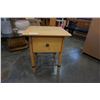 Image 2 : MAPLE 1 DRAWER END TABLE