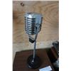 Image 2 : VINTAGE PHILIPS MADE IN AUSTRIA DICTAPHONE AND MIC DECORATION