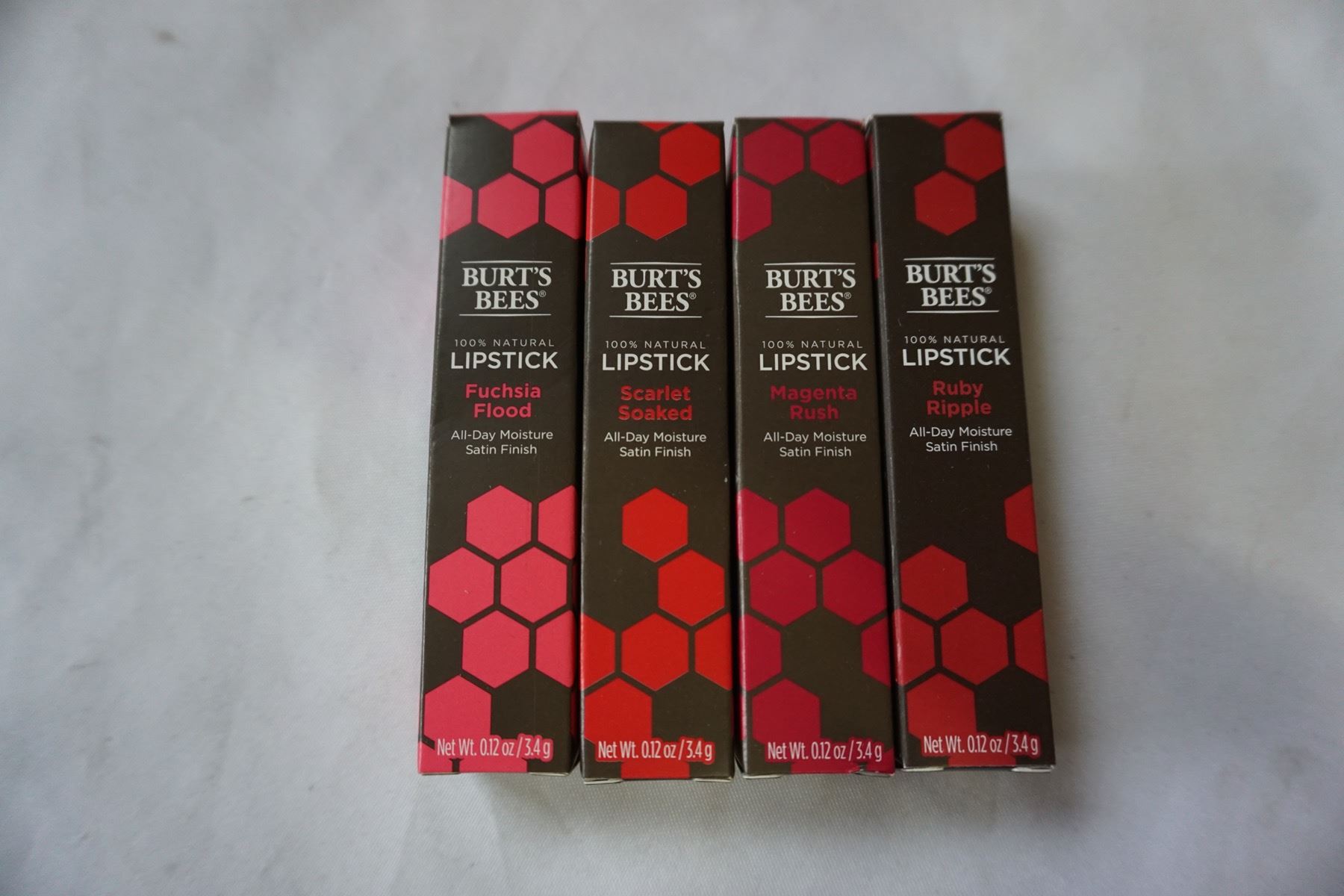20 BRAND NEW BURTS BEES 100% NATURAL LIPSTICK, RETAIL $219.80 - 5 OF ...