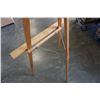 Image 2 : ART EASEL