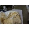 Image 3 : BARREL OF WHITE WOOL YARN
