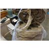 Image 3 : BARREL OF GREY WOOL YARN