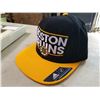 Image 2 : NEW BOSTON BRUINS HAT AND STAR HANGERS JERSEY