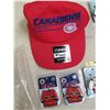 Image 2 : 12 MONTREAL CANADIENS FLASHING PINS AND NEW HAT