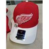 Image 2 : DETROIT RED WINGS LONG SLEEVE REEBOK SHIRT PLUS NEW HAT