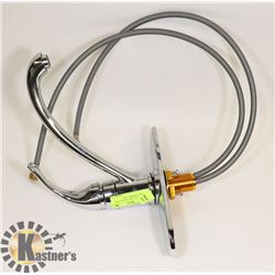 MOEN SINGLE HANDLE KITCHEN FAUCET. CHROME. NEW