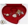 Image 1 : HEART SHAPE TRAVELING JEWELRY BOX WITH JEWELRY