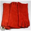 Image 1 : LOT WITH 3 NEW PAIRS OF WELDING GLOVES