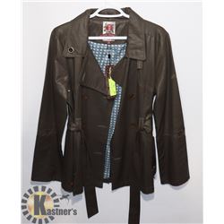 THREE STONES LADIES JACKET STILL HAS TAGS SIZE