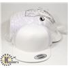 Image 1 : BUNDLE OF 12 WHITE AUTHENTIC SNAPBACK BALLCAPS