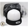 Image 1 : BUNDLE OF 12 BLACK AND WHITE AUTHENTIC SNAPBACK