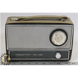 HOLIDAY -TWIN PAVER RADIO