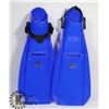 Image 1 : NEW PAIR OF 1ST DARK BLUE SIZE YOUTH LARGE FLIPPER