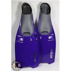 PAIR OF NEW VELOX PURPLE/GREY SIZE LARGE