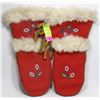 Image 1 : FIRST NATIONS HAND CRAFTED BEADED MITTS