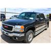 Image 3 : 2003 GMC SIERRA 4 X4 2500HD SLE 285,432 KMS.