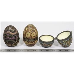 BOX WITH 3 DECORATIVE EGG SHAPED TRINKET