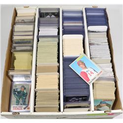 HOCKEY AND BASEBALL CARDS - INCLUDING 1969-1970