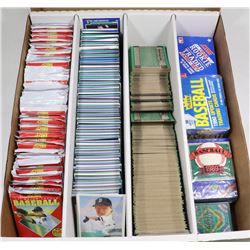 LOT OF MLB BASEBALL CARDS INCLUDING UNOPENED