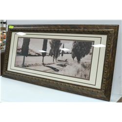 MEDIUM SHOWHOME ART  45" X 22"