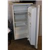 Image 1 : KENMORE BAR FRIDGE 18 X 18 X 33"