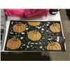 Image 1 : Glitter Pumpkin Rubber Doormat (18" x 30")