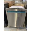 Image 1 : NEW KitchenAidstainless Steel Dishwasher Model KDFE104HPS0