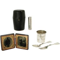 Dagguerreotype of Union Soldier with Mess Kit 