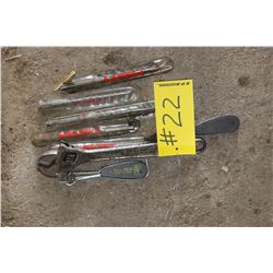 CRESENT & HILTI BITS