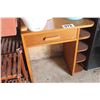 Image 1 : SMALL BROWN DESK