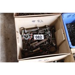 CONTAINER OF PINS & SHACKLES