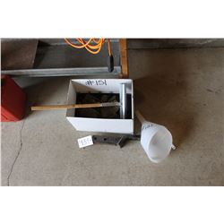 FUNNEL, SQUEEGEE & HITCH