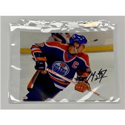 P.A.A.S Authentic Autographed Wayne Gretzky Action Shot