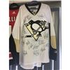 Image 1 : 2008-09 Stanley Cup Pittsburgh Penguins Team Signed Jersey With COA