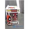 Image 5 : Penny Board and Deadpool Bobble Head