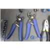 Image 2 : Assortment of Pliers