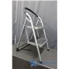 Image 4 : 2-Step Step Ladder "Stepy"