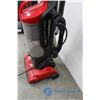 Image 3 : **Dirt Devil Bagless Vacuum - Working