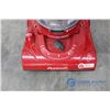 Image 3 : **Dirt Devil Quick Path Bagless Vacuum - Working