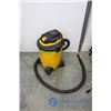 Image 1 : **Shop Vac 6 Gallon Vacuum - Working