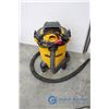 Image 3 : **Shop Vac 6 Gallon Vacuum - Working