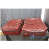 Image 1 : **(2) Large Vintage Suitcases