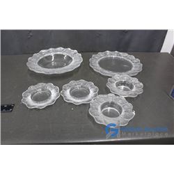 (2) Large Glass Dishes and (4 )Small Glass Dishes, Leaf Pattern