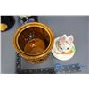Image 6 : Kitchen Canisters Set and Bunny Cookie Jar