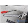 Image 2 : (3) 10" Adjustable Wrenches & Vice Grips