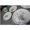 Image 5 : Plates, French Onion Soup Bowls & Pyrex Mug