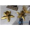 Image 2 : Assorted Decorative Knickknacks