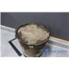 Image 3 : Esso Grease Pail
