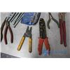 Image 2 : Nut Drivers, Pliers, 1/4" Socket Set & Puller