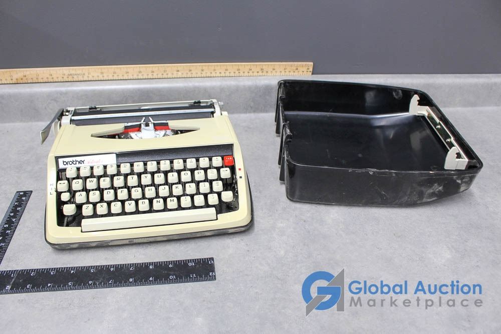 Vintage Brother Activator 800T Typewriter w/Case